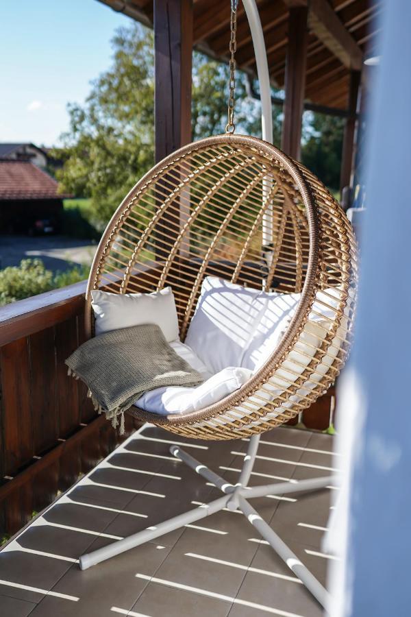 Ferienwohnung "Wie Dahoam" Chieming Luaran gambar